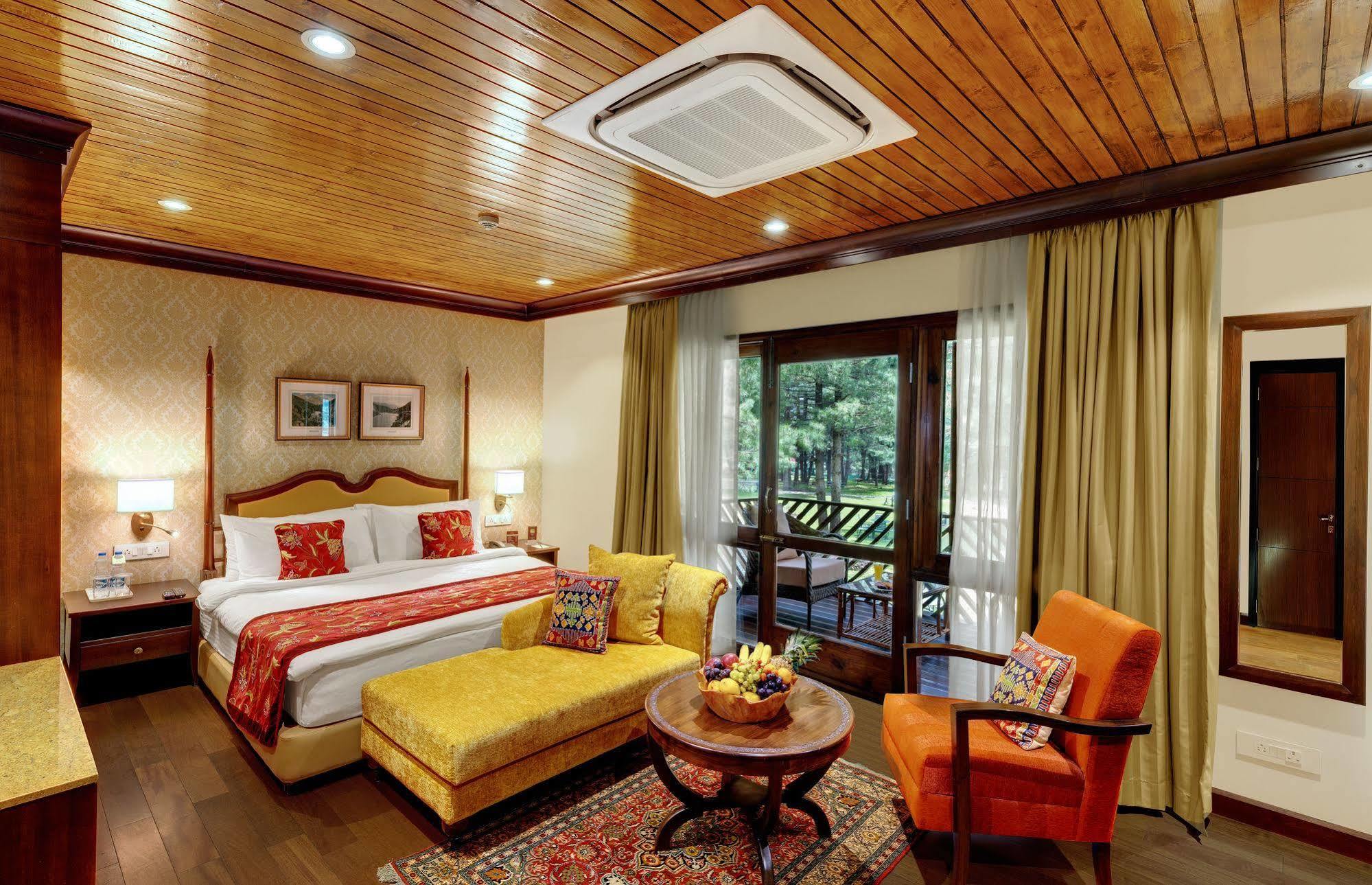 Senator Pine N Peak Hotel Pahalgam Luaran gambar